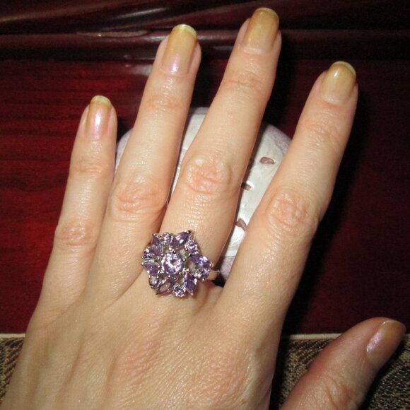 Lavender Flower Cubic Zirconia Cocktail ring - Picture 6 of 7